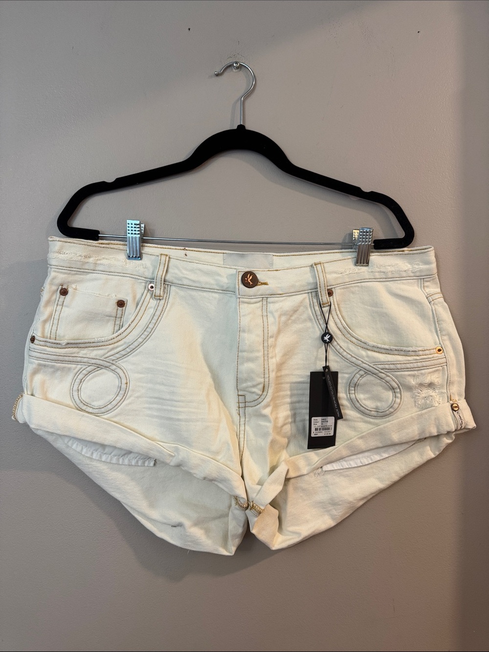 NWT One Teaspoon Le Loop Bandits Xanthe Cream Denim Shorts Size 33